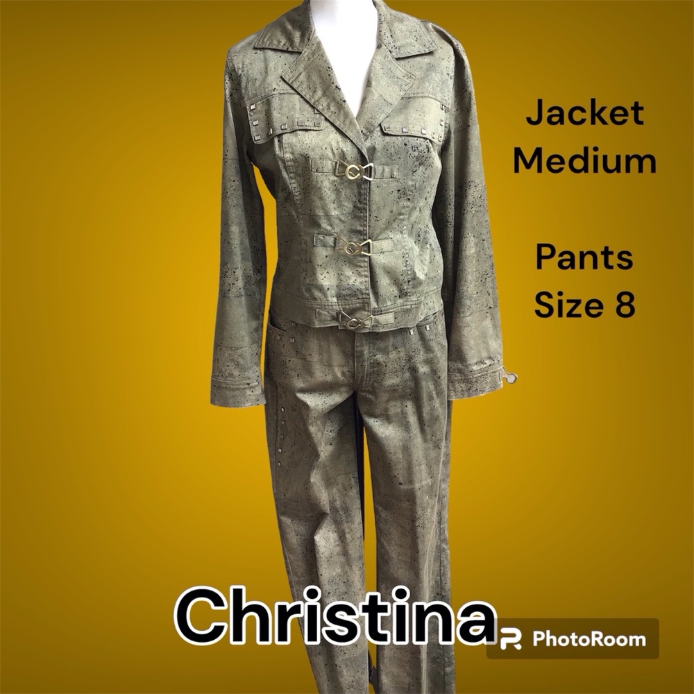 Ladie’s Pantsuit